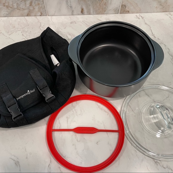 Pampered Chef Kitchen Rockcrok Dutch Oven By Pampered Chef Poshmark